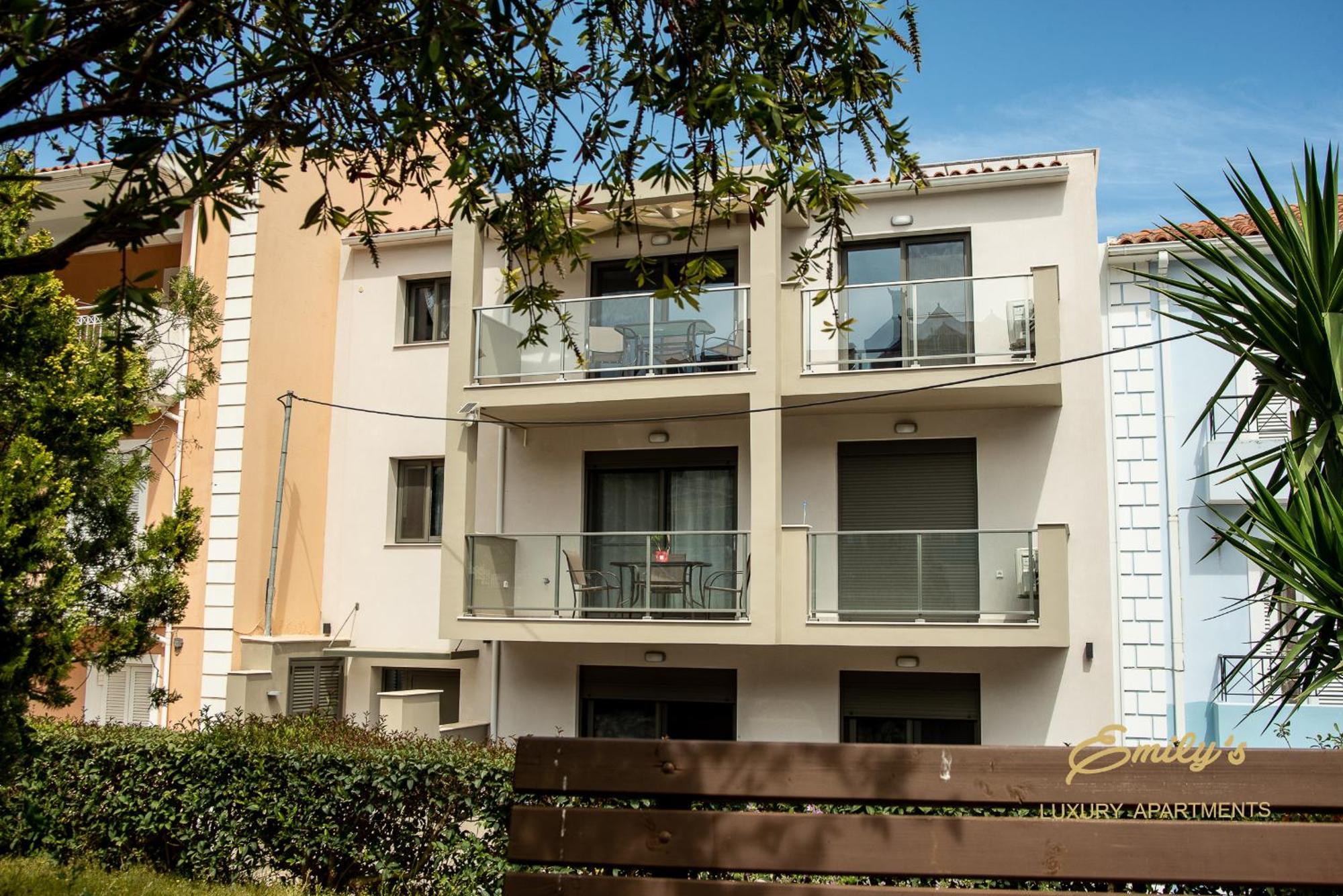 Emily'S Luxury Apartments Argostoli  Exterior photo