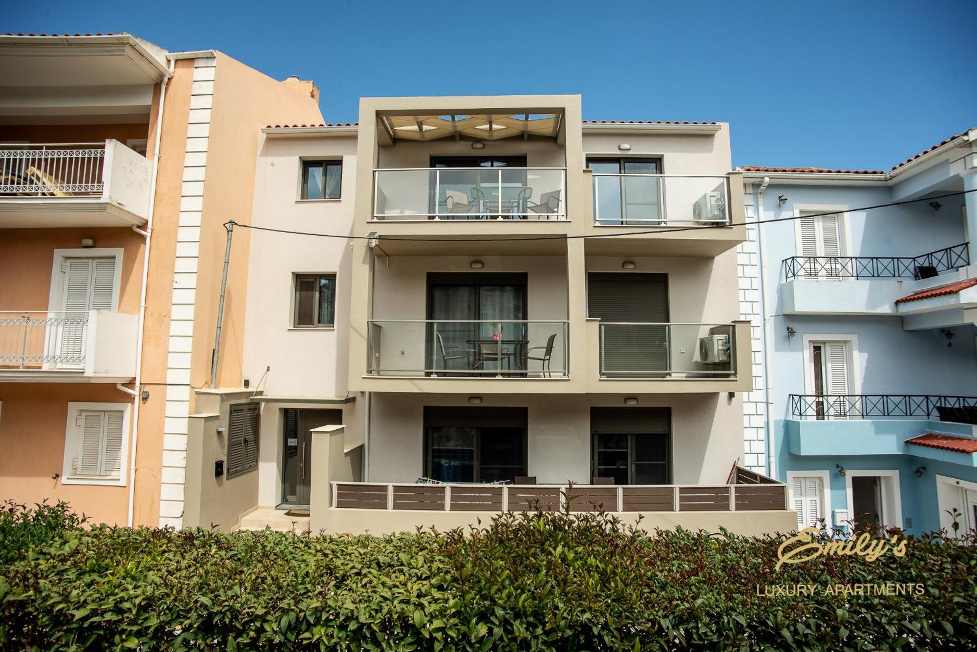Emily'S Luxury Apartments Argostoli  Exterior photo
