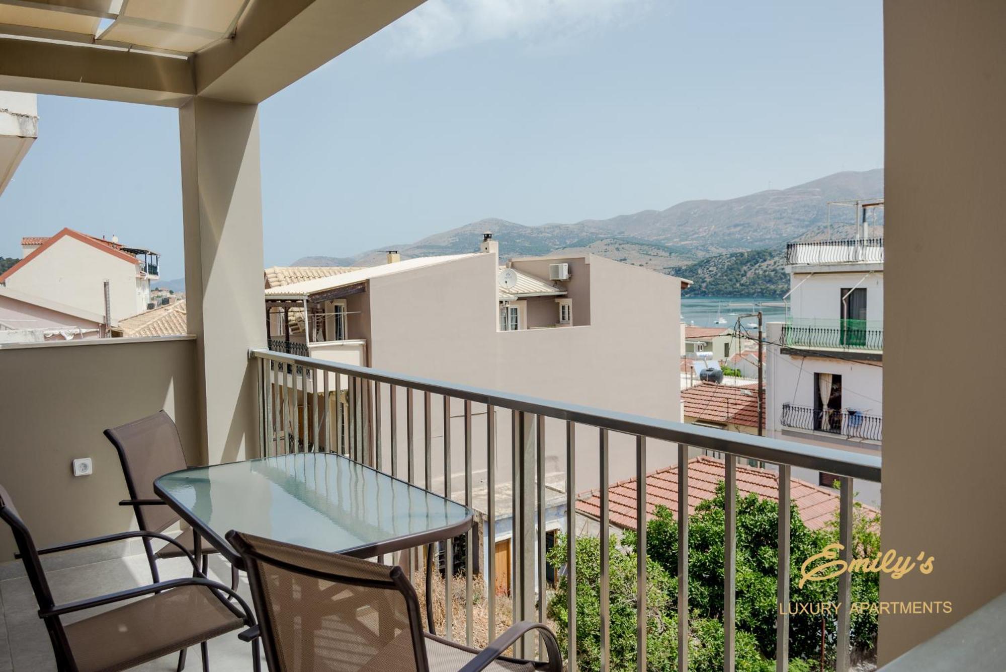 Emily'S Luxury Apartments Argostoli  Exterior photo
